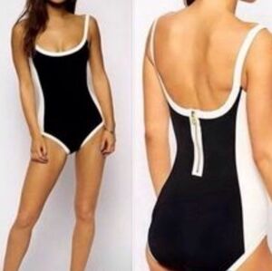 MARC BY MARC JACOBS Black & Cream One Piece Swimsuit Classic Vintage Style